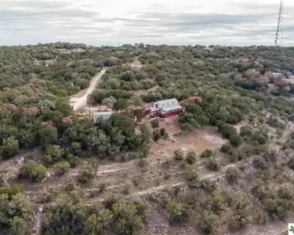 Entire 2Br 2Ba Hilltop View Home Sleeps 7 Pets 4 Acres Jacuzzi Central Ac Kingbeds Free Wifi-Parking Kitchen Washerdryer Starry Terrace Two Sunset Dining Patios Grill Stovetop Oven Fridge Onsitewoodedhiking Wildlife Coveredpatio4Pets & Birds Singing! Marble Falls Extérieur photo