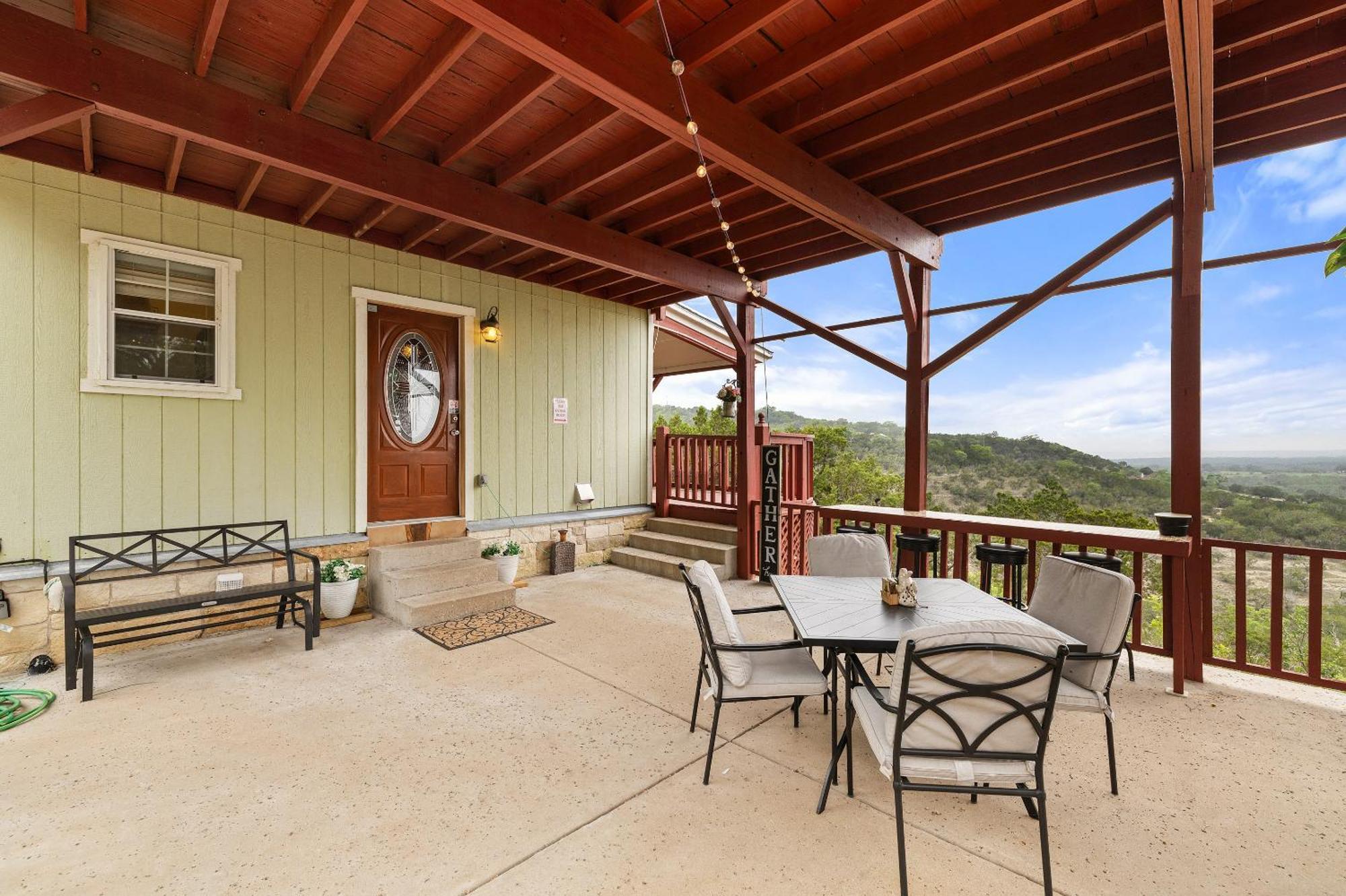 Entire 2Br 2Ba Hilltop View Home Sleeps 7 Pets 4 Acres Jacuzzi Central Ac Kingbeds Free Wifi-Parking Kitchen Washerdryer Starry Terrace Two Sunset Dining Patios Grill Stovetop Oven Fridge Onsitewoodedhiking Wildlife Coveredpatio4Pets & Birds Singing! Marble Falls Extérieur photo