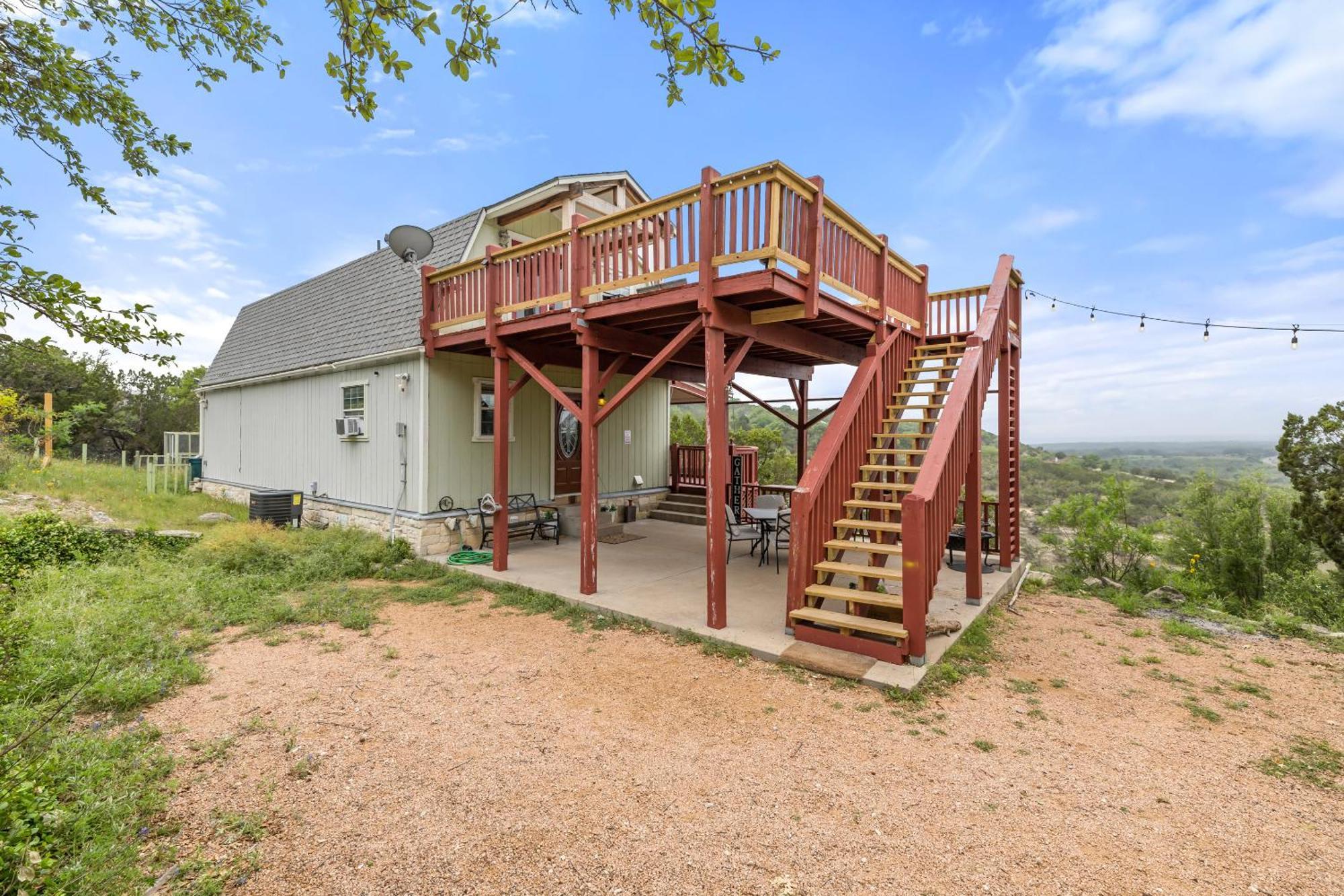 Entire 2Br 2Ba Hilltop View Home Sleeps 7 Pets 4 Acres Jacuzzi Central Ac Kingbeds Free Wifi-Parking Kitchen Washerdryer Starry Terrace Two Sunset Dining Patios Grill Stovetop Oven Fridge Onsitewoodedhiking Wildlife Coveredpatio4Pets & Birds Singing! Marble Falls Extérieur photo